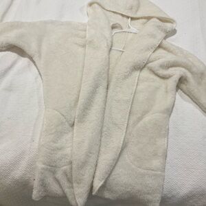 Cozy Cream Hooded Robe with pockets and long sleeves